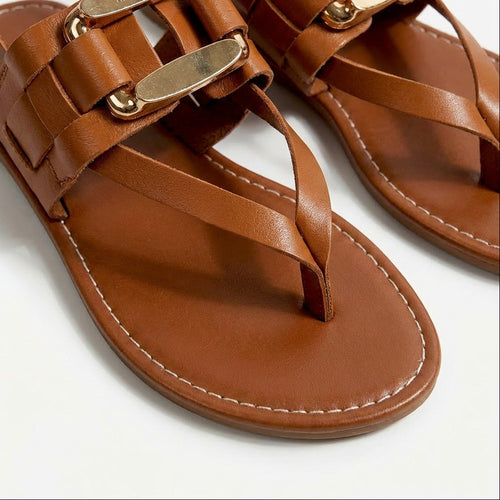 Chloe thong sandals - detail