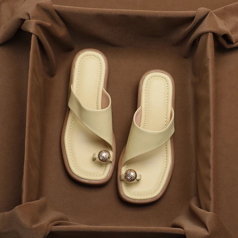 Gia strappy flat summer sandals - detail view