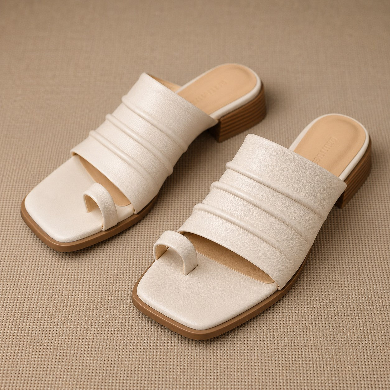 Greta toe ring leather slide sandals - detail