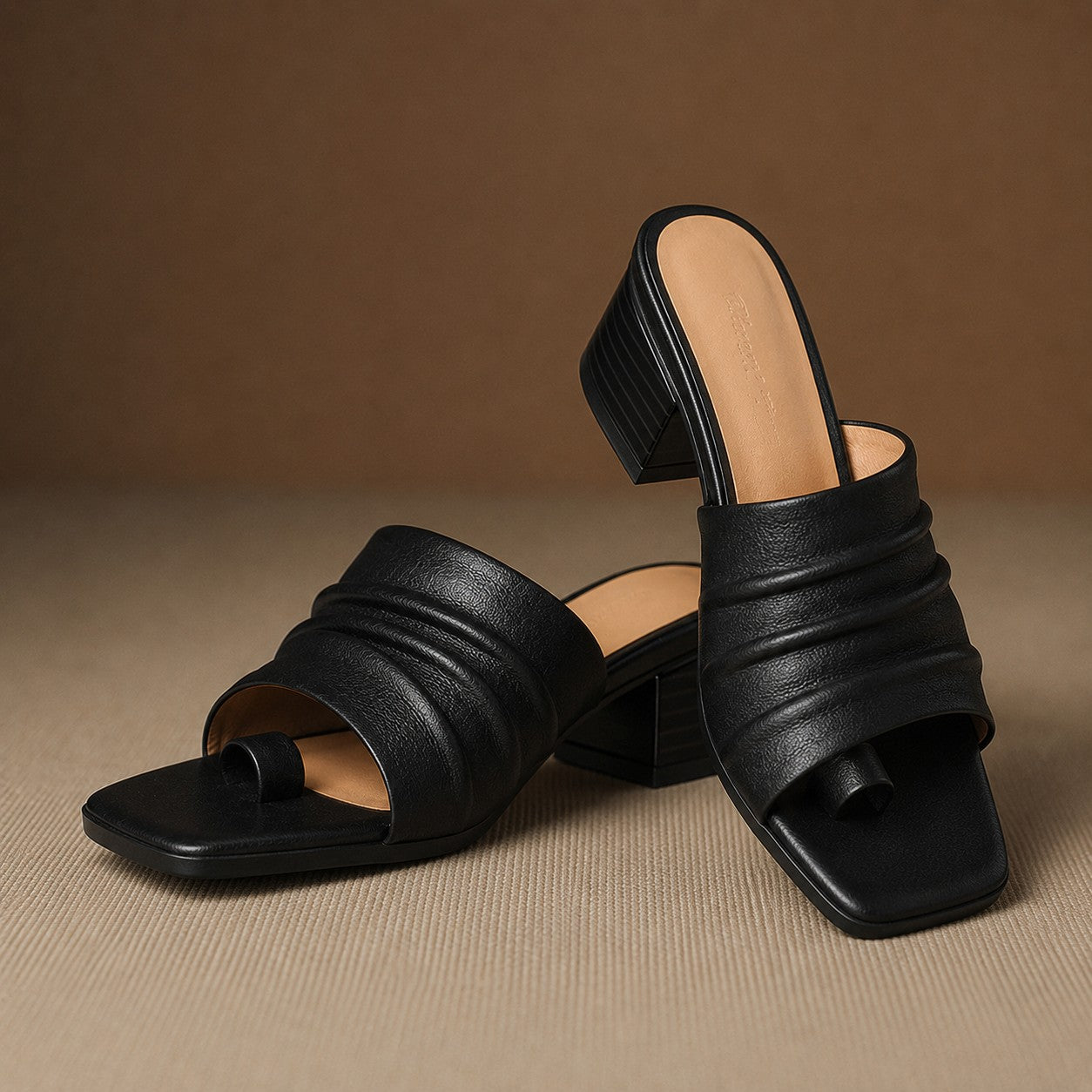 Greta toe ring leather slide sandals - detail