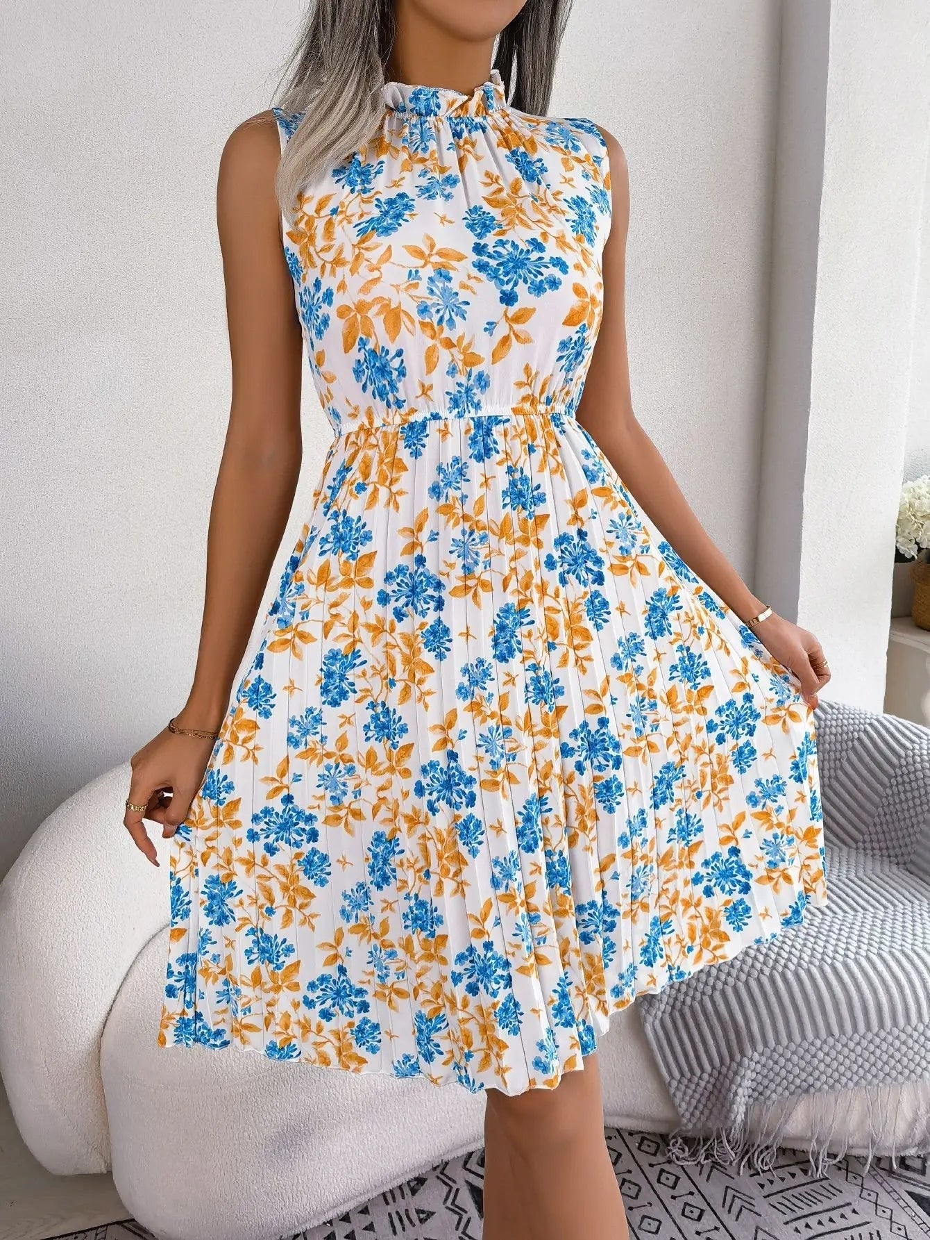 Lily pleated midi sundress - White