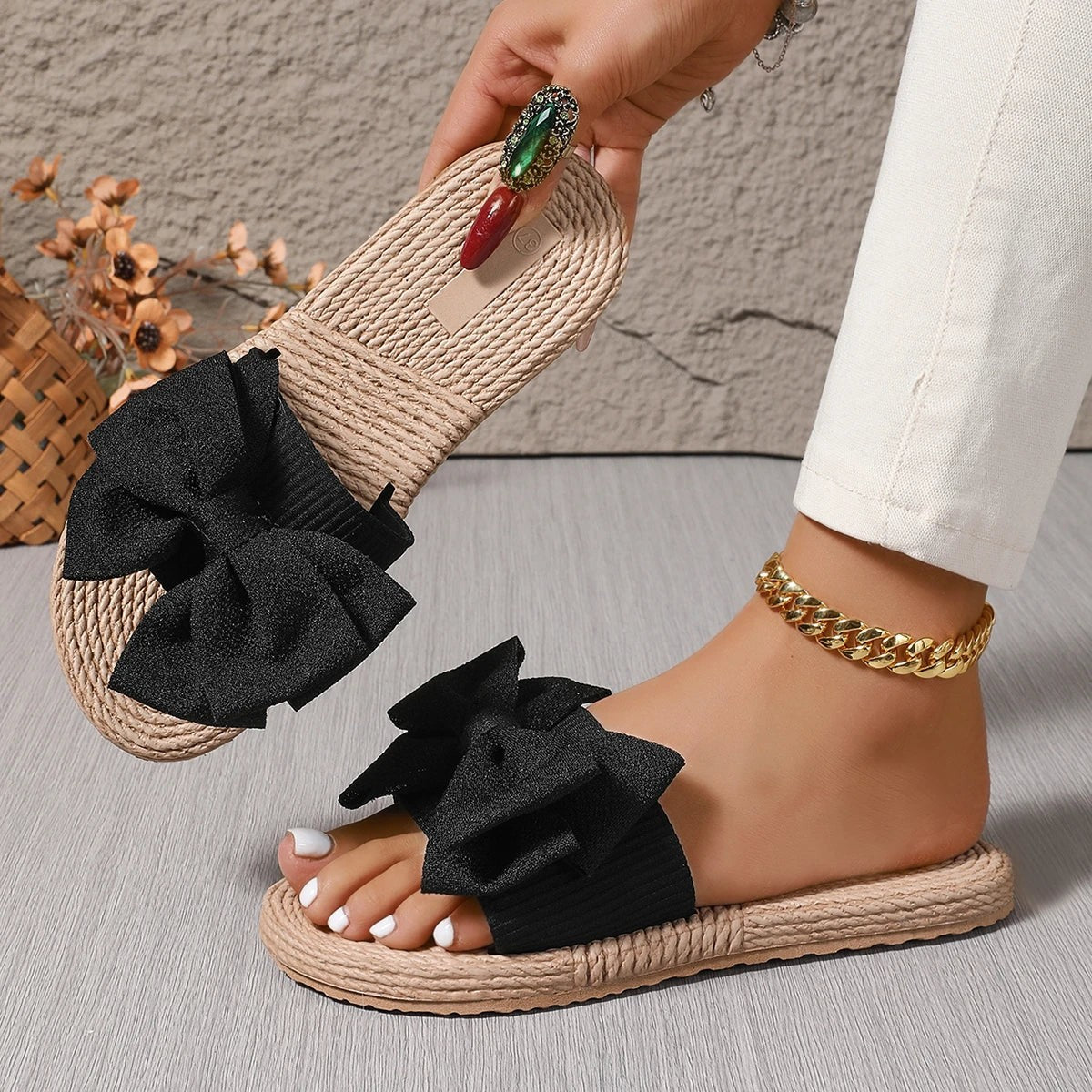 June bow flat slides - Black