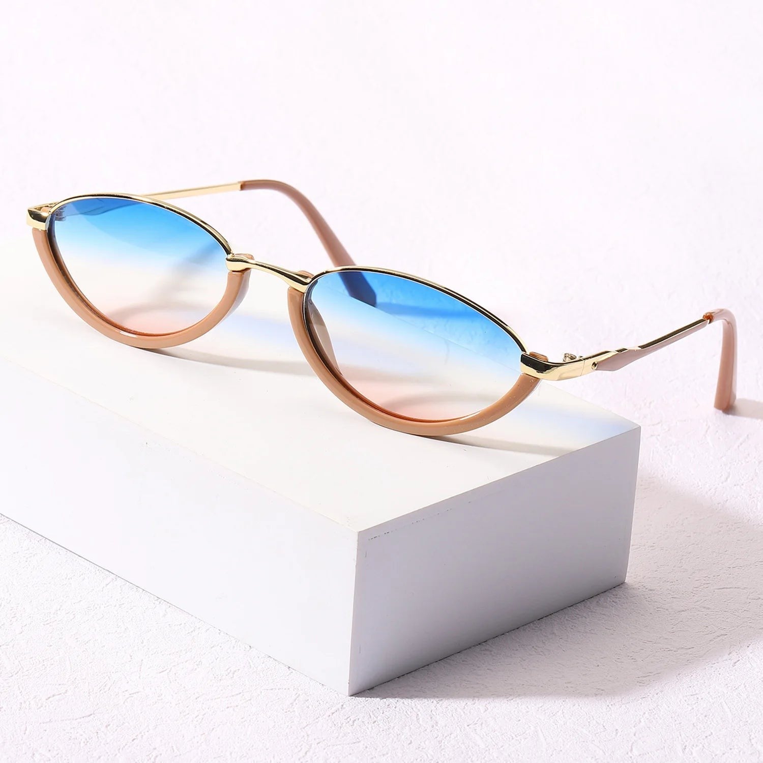Zoe Cat Eye Sunglasses - Peach Horizon
